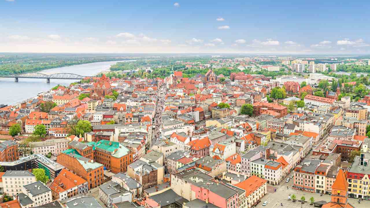 widok na stare miasto w Toruniu