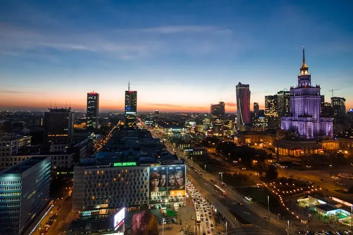 Warszawa nocą